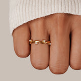 Platt ring med pärlor
